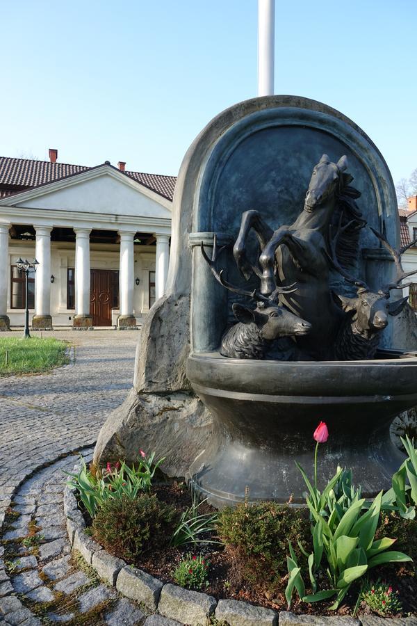 Gosciniec Dworski W Ropie - Pokoje Goscinne Ropa Bagian luar foto